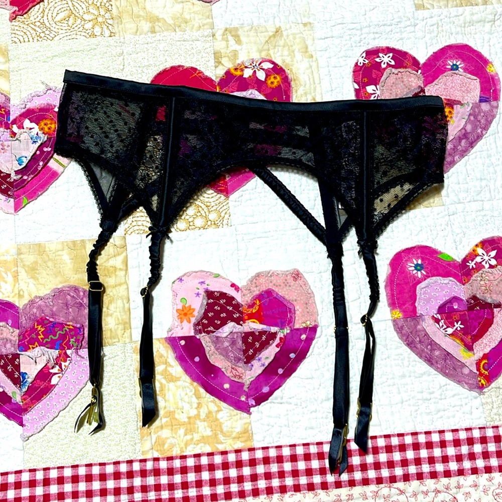 Victoria's Secret Dream Angels Black Lace Garter Belt Size M/L170